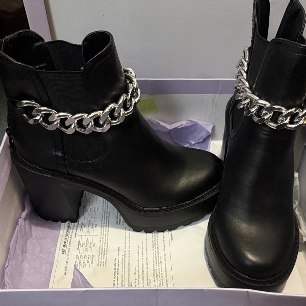 Madden Girl kamora boots with chain